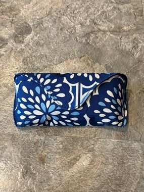 Vera Bradley Hard-sided Sunglasses Case in Petal Splash